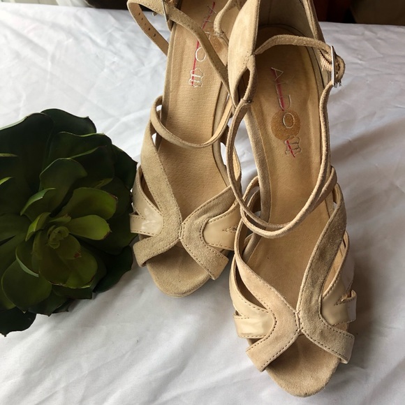 Aldo Size 8 High Heels - Picture 4 of 5